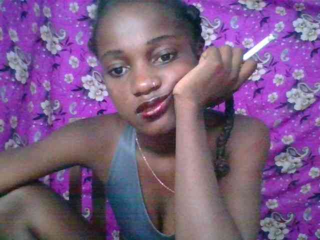 LovelyBlackGirl webcam