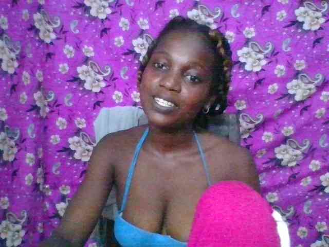 LovelyBlackGirl webcam