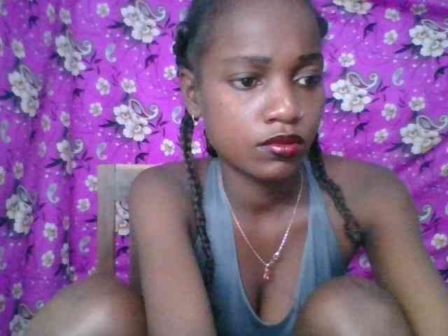 LovelyBlackGirl webcam