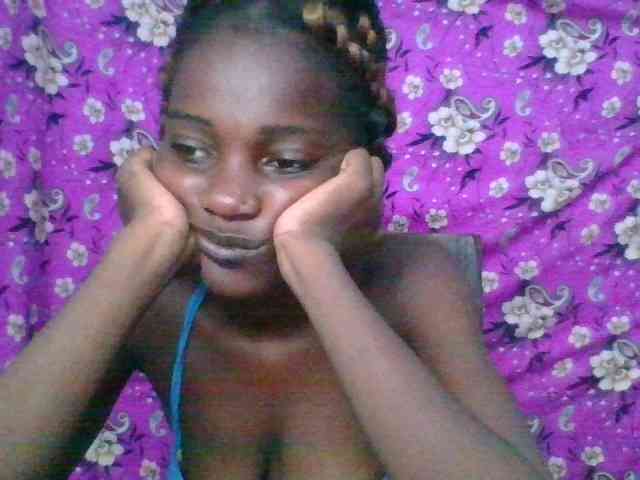 LovelyBlackGirl webcam