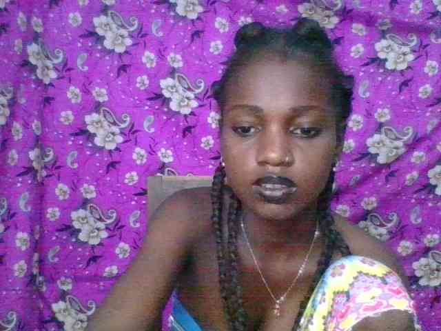 LovelyBlackGirl webcam