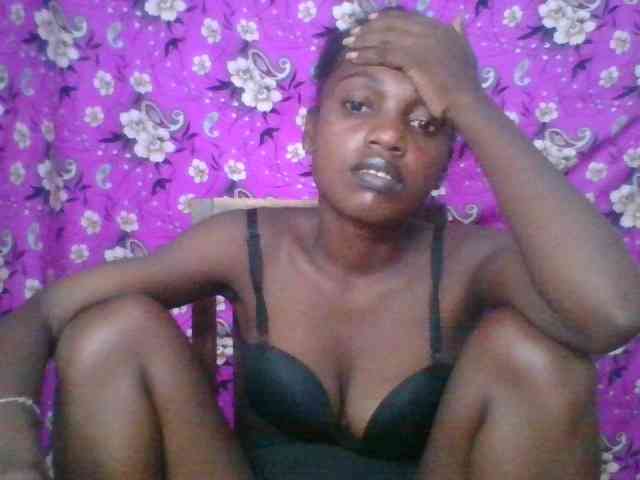 LovelyBlackGirl webcam