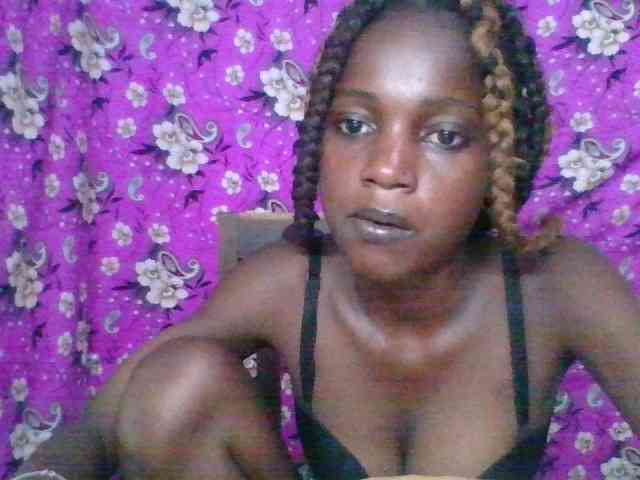 LovelyBlackGirl webcam