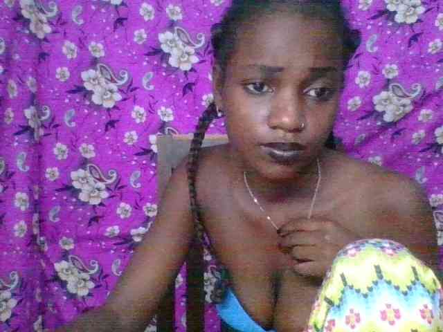 LovelyBlackGirl webcam