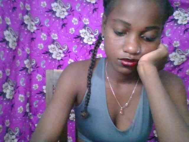 LovelyBlackGirl webcam