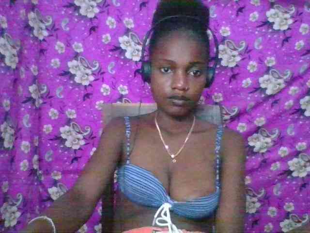 LovelyBlackGirl webcam