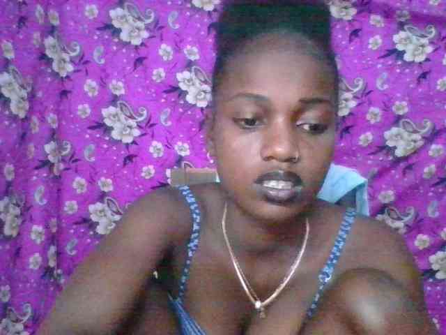 LovelyBlackGirl webcam