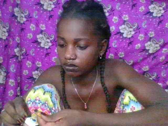 LovelyBlackGirl webcam