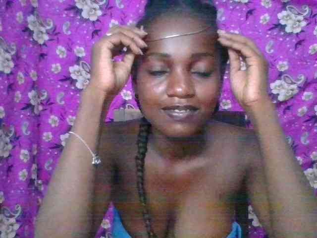 LovelyBlackGirl webcam