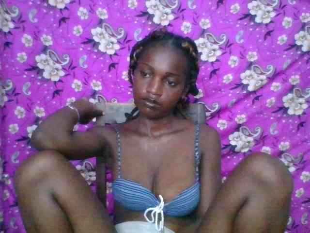 LovelyBlackGirl webcam