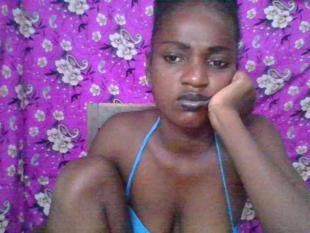 LovelyBlackGirl webcam