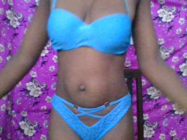 LovelyBlackGirl webcam