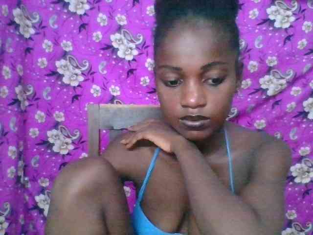 LovelyBlackGirl webcam