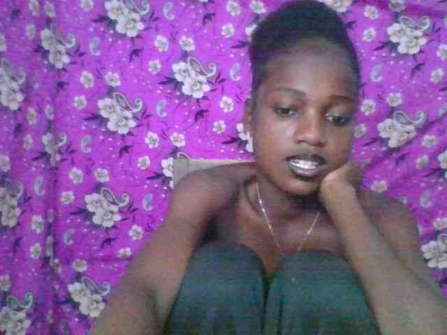 LovelyBlackGirl webcam