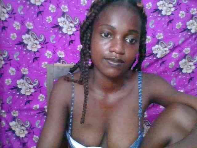 LovelyBlackGirl webcam