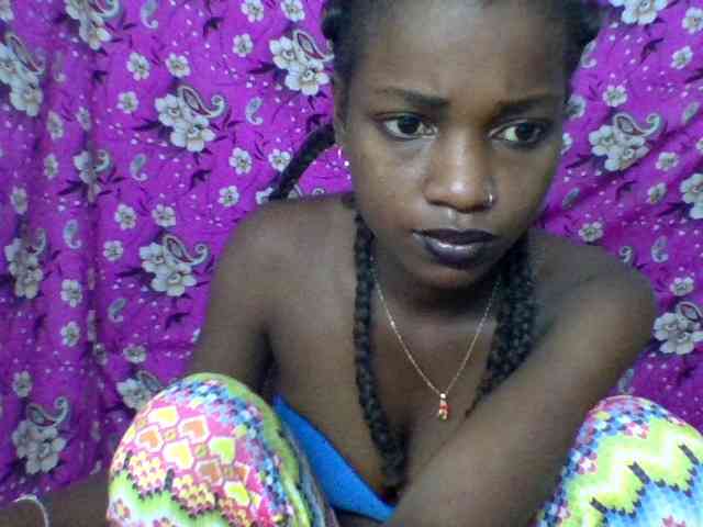 LovelyBlackGirl webcam