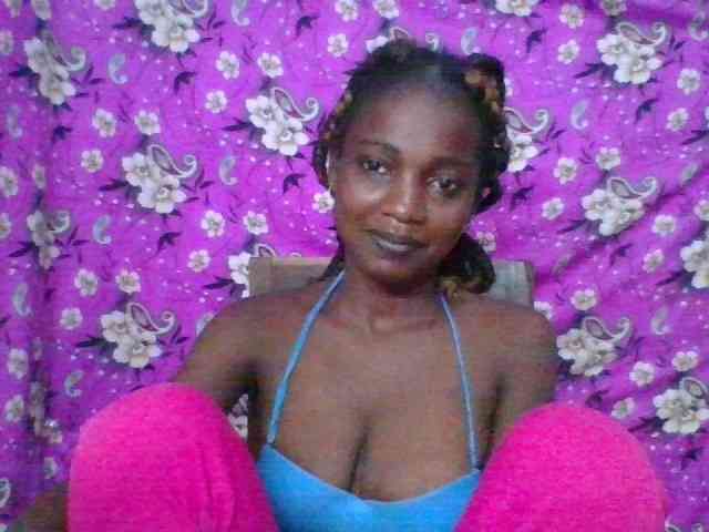 LovelyBlackGirl webcam