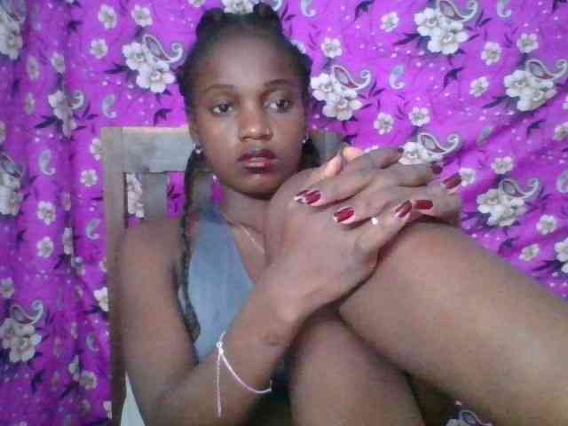 LovelyBlackGirl webcam
