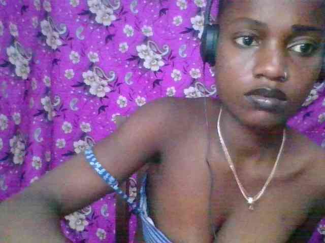 LovelyBlackGirl webcam