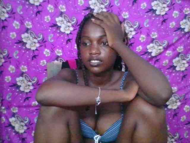 LovelyBlackGirl webcam