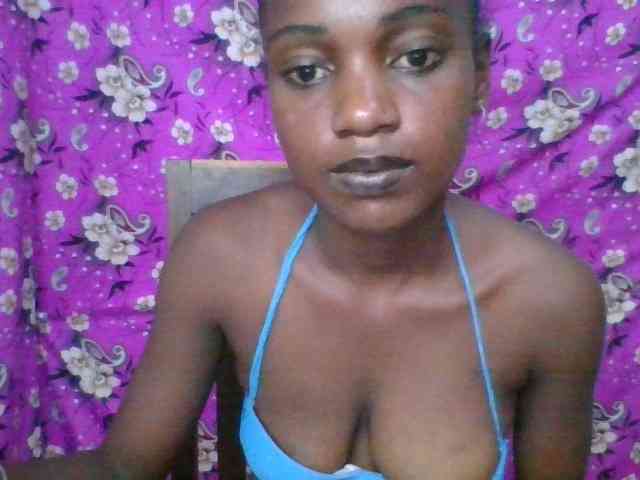 LovelyBlackGirl webcam