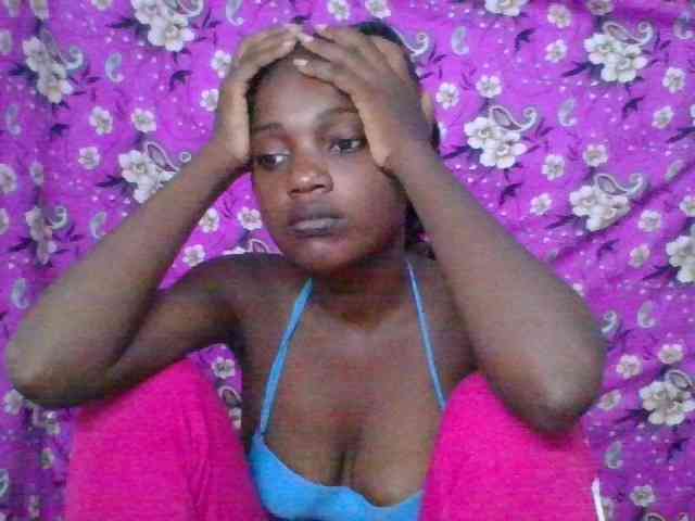 LovelyBlackGirl webcam