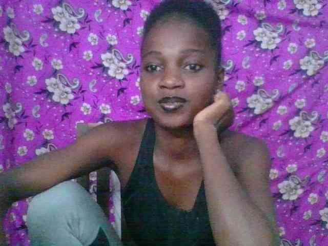 LovelyBlackGirl webcam