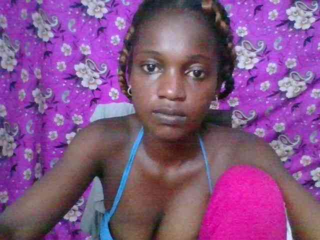 LovelyBlackGirl webcam