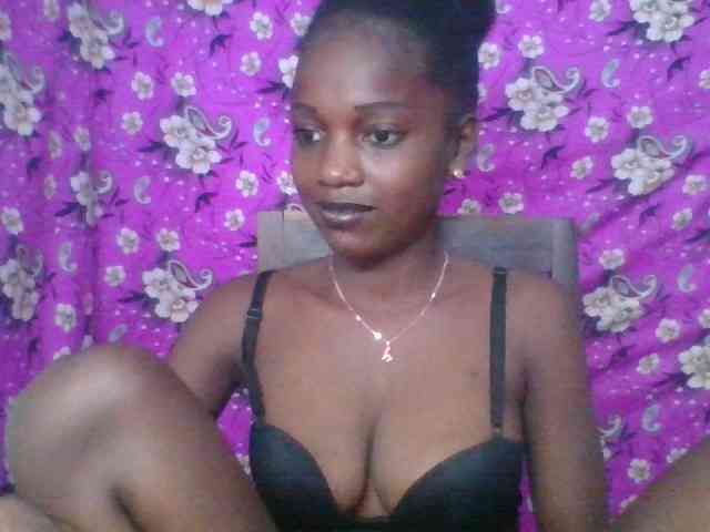 LovelyBlackGirl webcam