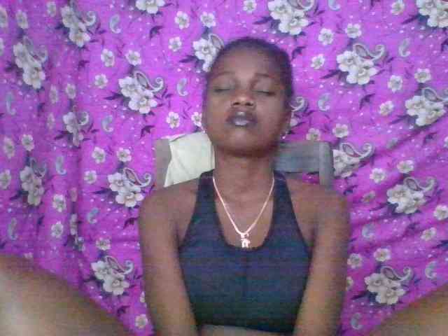 Modèle: LovelyBlackGirl