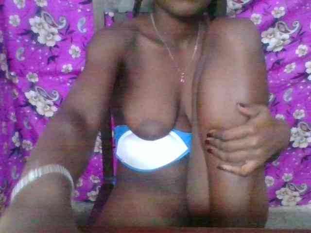 LovelyBlackGirl webcam