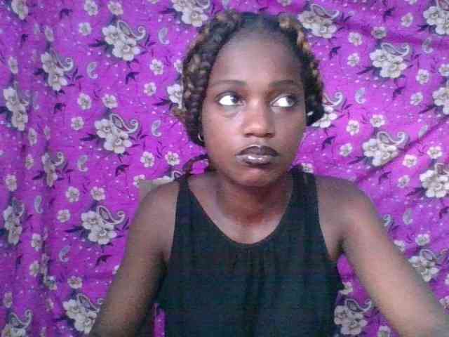 LovelyBlackGirl webcam