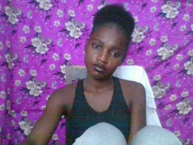 LovelyBlackGirl webcam