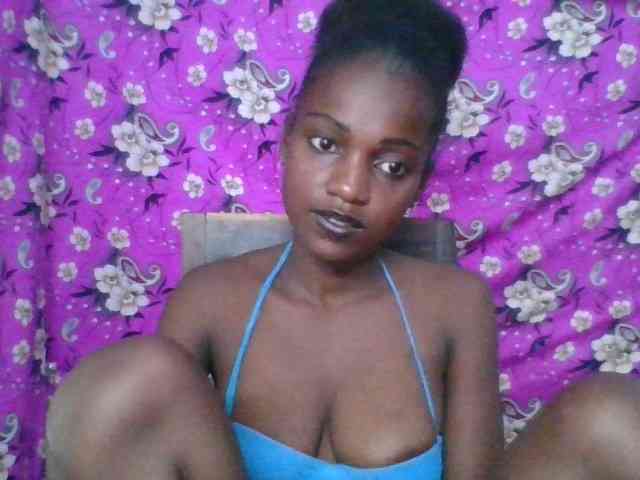 LovelyBlackGirl webcam