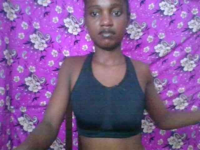 LovelyBlackGirl webcam