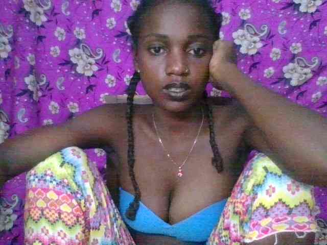 LovelyBlackGirl webcam