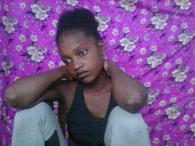 LovelyBlackGirl webcam