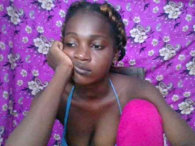 LovelyBlackGirl webcam