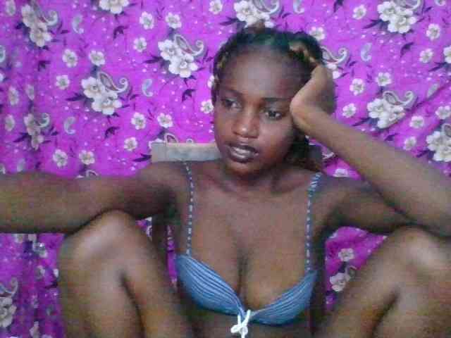 LovelyBlackGirl webcam