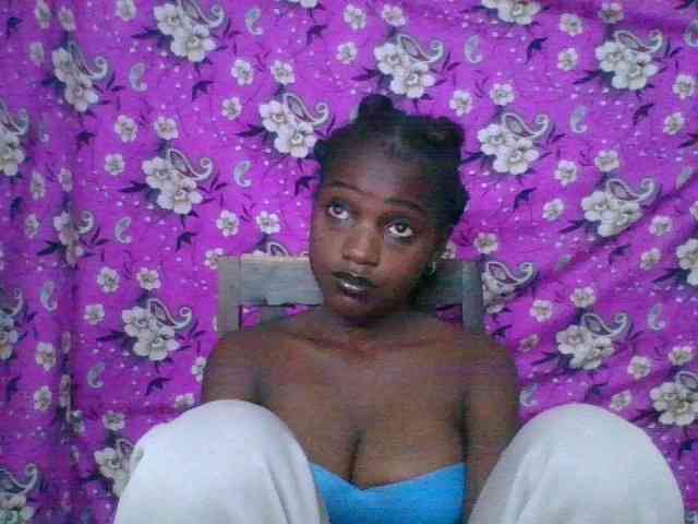 Modèle: LovelyBlackGirl
