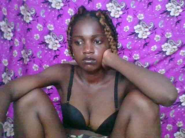 LovelyBlackGirl webcam