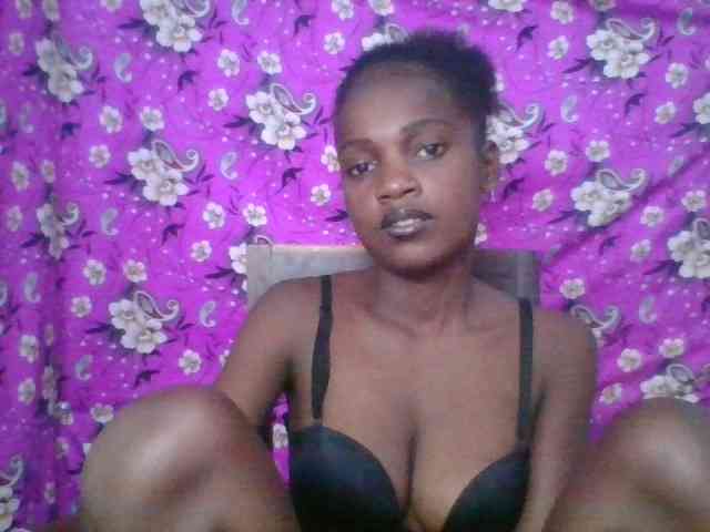 LovelyBlackGirl webcam