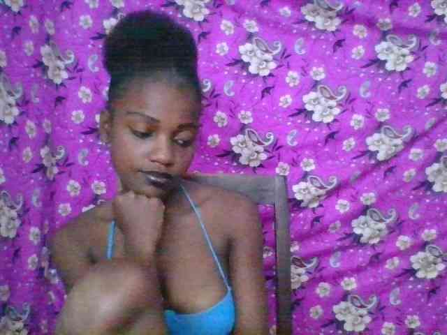 LovelyBlackGirl webcam