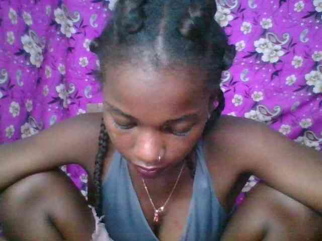 LovelyBlackGirl webcam