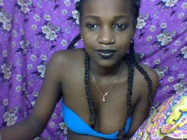LovelyBlackGirl webcam