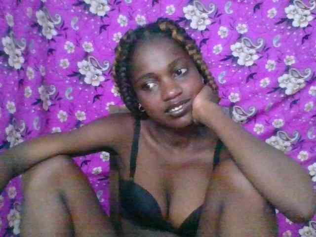 LovelyBlackGirl webcam