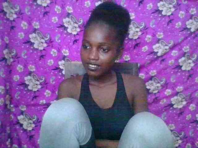 LovelyBlackGirl webcam