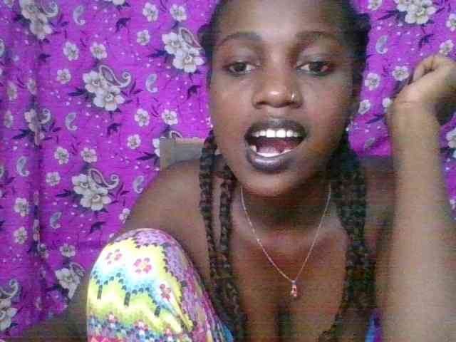 LovelyBlackGirl webcam