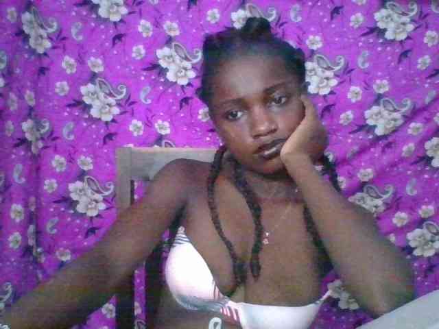 LovelyBlackGirl webcam
