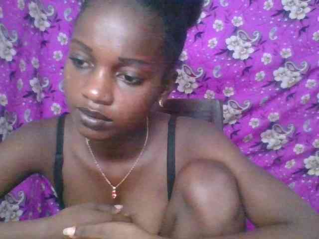 LovelyBlackGirl webcam